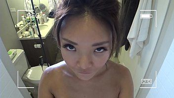 play The Asian girl wants to lick your cock