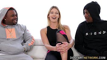 play فيلم Xnxx مع زوجته يغتصبها رجل عجوز