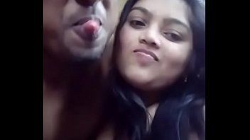 play Dois caras fazem sexo nada sexy em sua nova casa download xxx