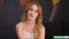 play مبتدئ سيج فوكس يصبح جامحًا: المؤخرة الكبيرة، والثدي الكبير، والحلق العميق