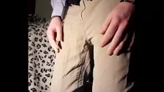 play Bello uomo in abito Switks con esplosivo sborzo - masturbazione da solista amatoriale